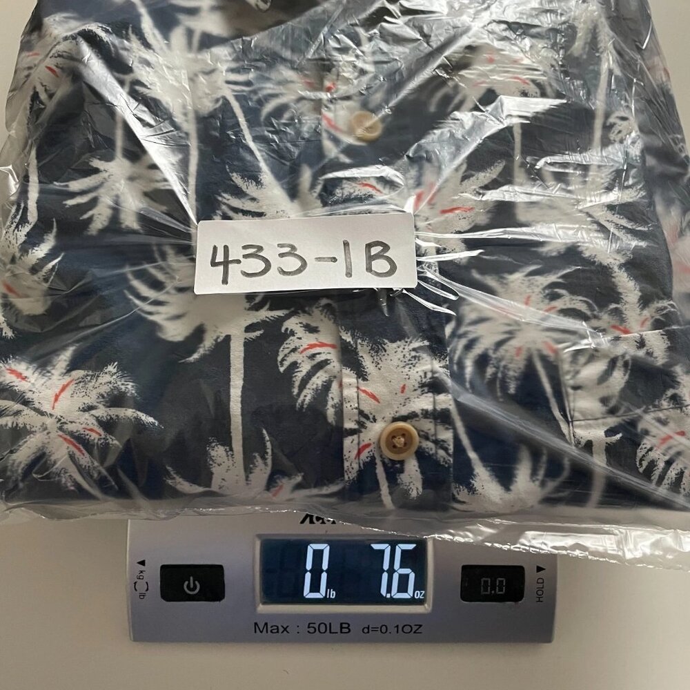 Old Navy Mens Blue Regular Fit Hawaiian Vacation Button Up Shirt Size XL Tall - Picture 8 of 8